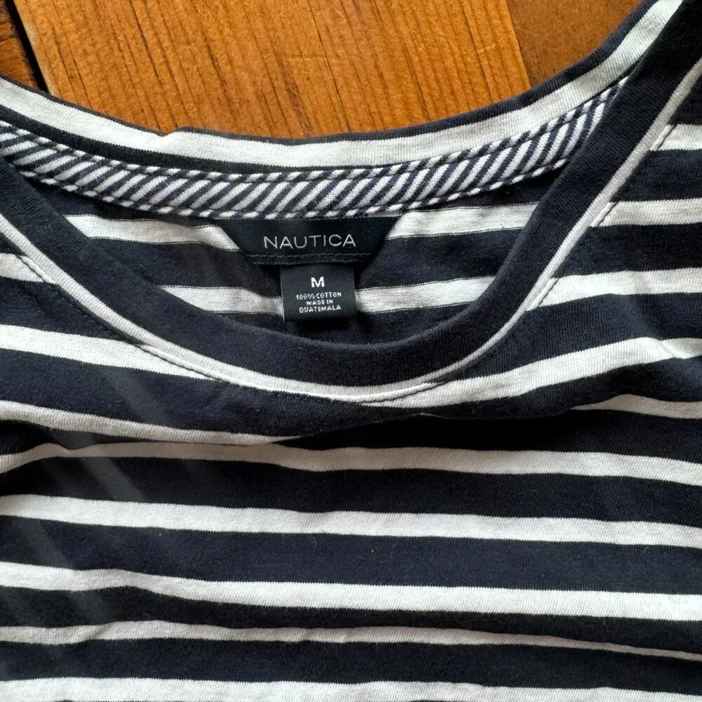 NWOT Nautica Navy Tie Accented Short Sleeve Shirt Sz M - Picture 3 of 6